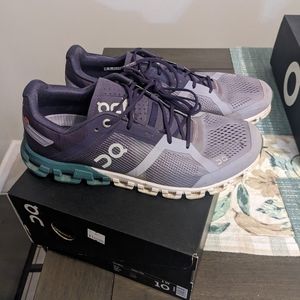 On Cloudflow Sneakers